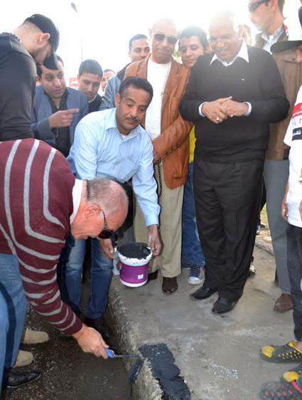 محافظ القاهرة- ومدير الامن يشهدان -مبادرة -شبابية  -نظافة -تجميل (2)