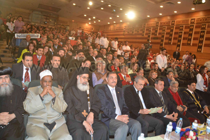 تكريم شهداء مصر بليبيا على مسرح المحافظة (3)