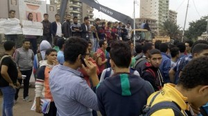 استمرار احتجاجات الطلاب الثانوية والجامعية اعتراضا على محاربه الدروس الخصوصية بالشرقية4