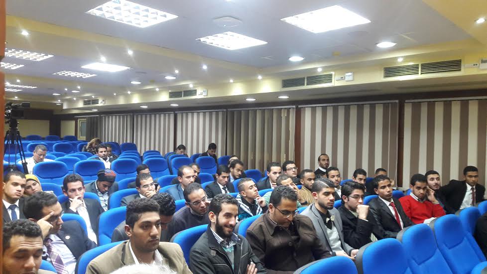 الشيحى يلتقى 46 طالبا من رؤساء ونواب رؤساء اتحادات الجامعات المصرية 2