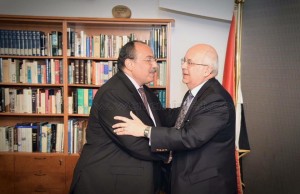 بالصور سراج الدين يستقبل محافظ الأسكندرية  ويؤكدان على التعاون المتبادل6