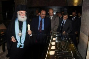 محافظ الأسكندرية يزور كنيسة إيفا أنجيلسموس للروم الأرثوذكس