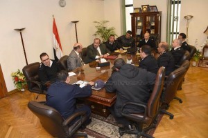 محافظ الإسكندرية يلتقى بالقيادات الأمنية