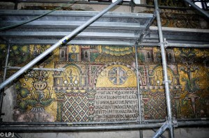 إعادة إعمار كنيسة المهد كنزالأنسانية ..... وإكتشاف أيقونات ذهبية وفضية علي الجدران03
