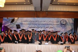 الأكاديمية العربية تحتفل بالحاصلين علي الماجستير3