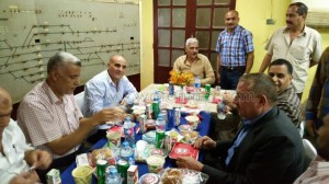 رئيس هيئة السكة الحديد يشارك العاملين بالحركة افطار رمضان2