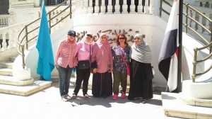 العاملين باتحاد الإذاعة والتليفزيون يقومون بزيارة منطقة كوم الشقاف والمتحف القومي بالاسكندرية1