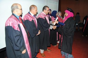 جامعة المنصورة تحتفل بتخرج الدفعة 42 من طلاب كلية الصيدلة11