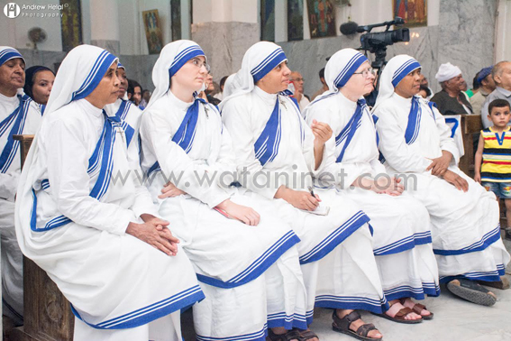 إحتفالات مطرانية الكاثوليك بأسيوط بيوم إعلان قداسة الأم تريزا  (2)
