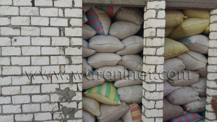ضبط 140 طن أرز شعير بدمياط  (2)