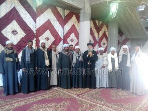 وفود رسمية وشعبية تهنئ الأنبا بيمن بالعيد في قوص6