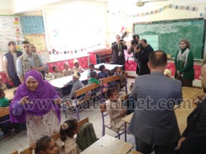 السفير الأمريكي يزور إحدى مدارس قرى صعيد مصر1